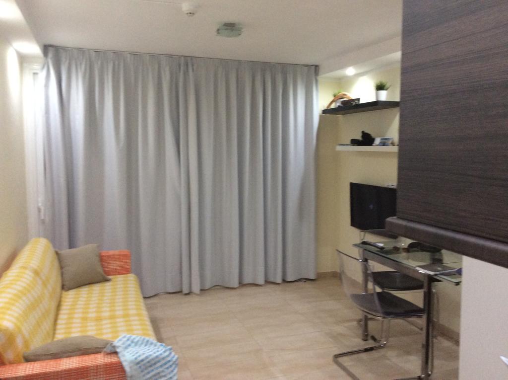 Apartment With Terrace In Playa De Las Americas Exterior photo